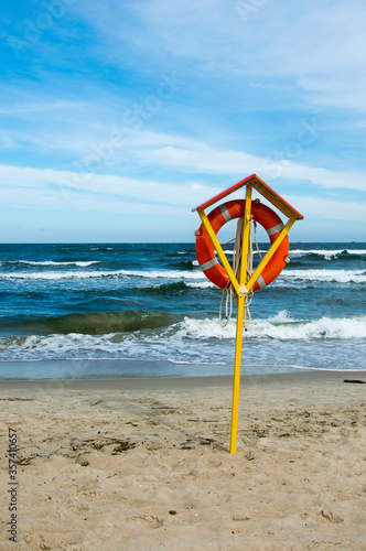 warning sign at the beach (ID: 357410657)