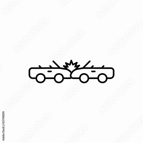 Outline car crash icon.Car crash vector illustration. Symbol for web and mobile