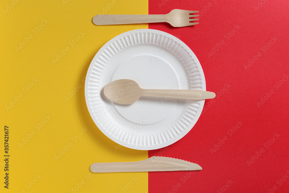 Plate, spoon, fork and knife Plate, spoon, fork and knife
