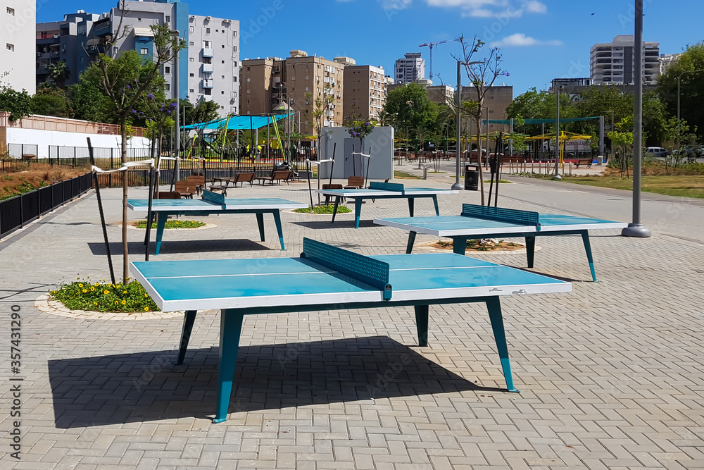 outdoor tennis tables