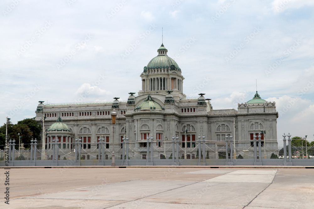 The Ananta Samakhom Throne Hall at Bangkok, Thailand. built in Italian Renaissance and neoclassical style. It was commissioned by King Chulalongkorn in 1908.