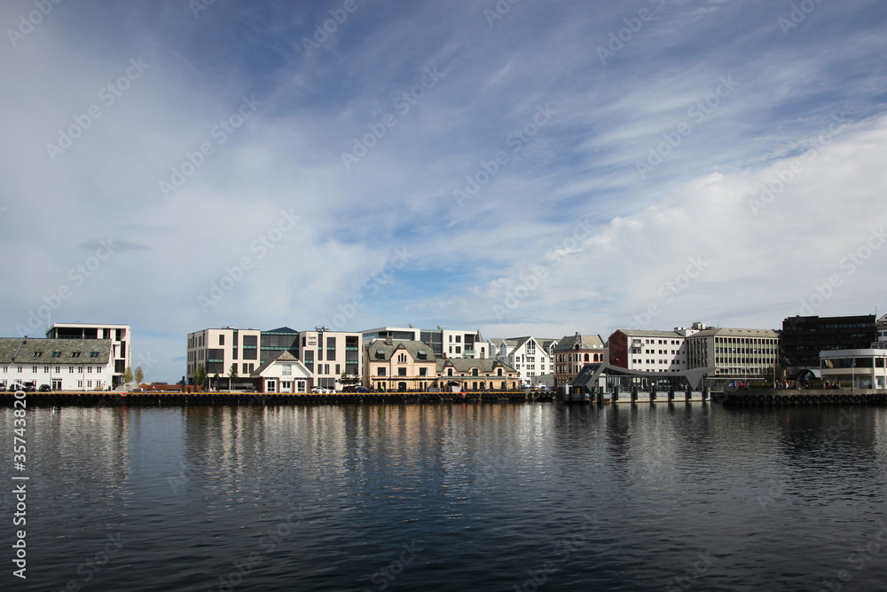 Alesund Stadt am Fjord in Norwegen