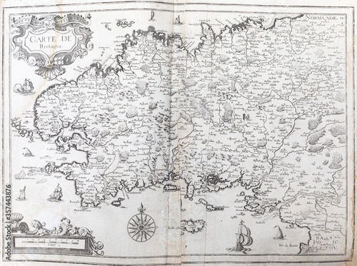Canvastavla Old map of Brittany (France) - From an 1656 Atlas of Geography from P