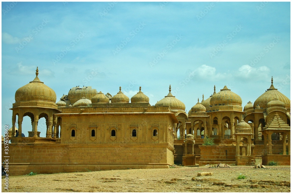 Fotka „Devi Kund Sagar is the cremation ground of the Bikaner Royal family situated on the
