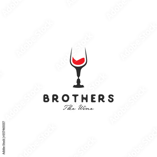 Εκτύπωση καμβά negative space logo wine and the face of a man in a wine glas