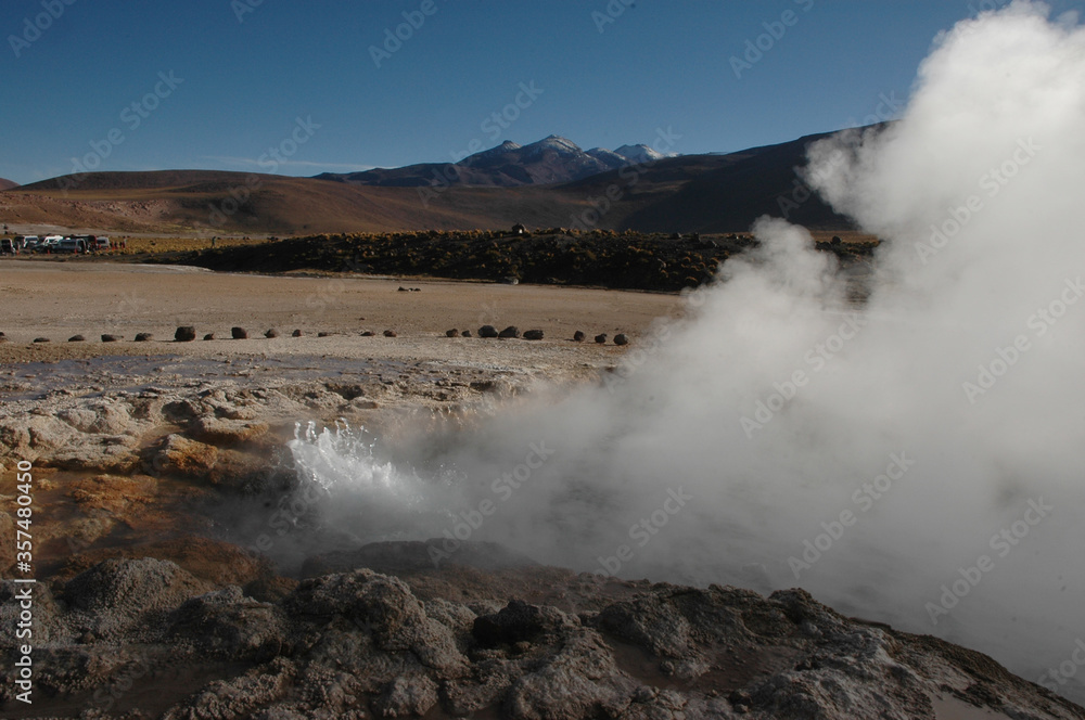 Desierto de Atacama Geiser del Tatio Volcan Aguas calientes Valle De La  Luna