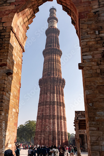 Qutb Minar and Ruins of Quwwat-ul-Islam Mosque | India's tallest tomb 