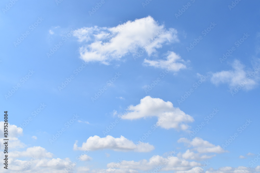 Fototapeta premium 青空と雲