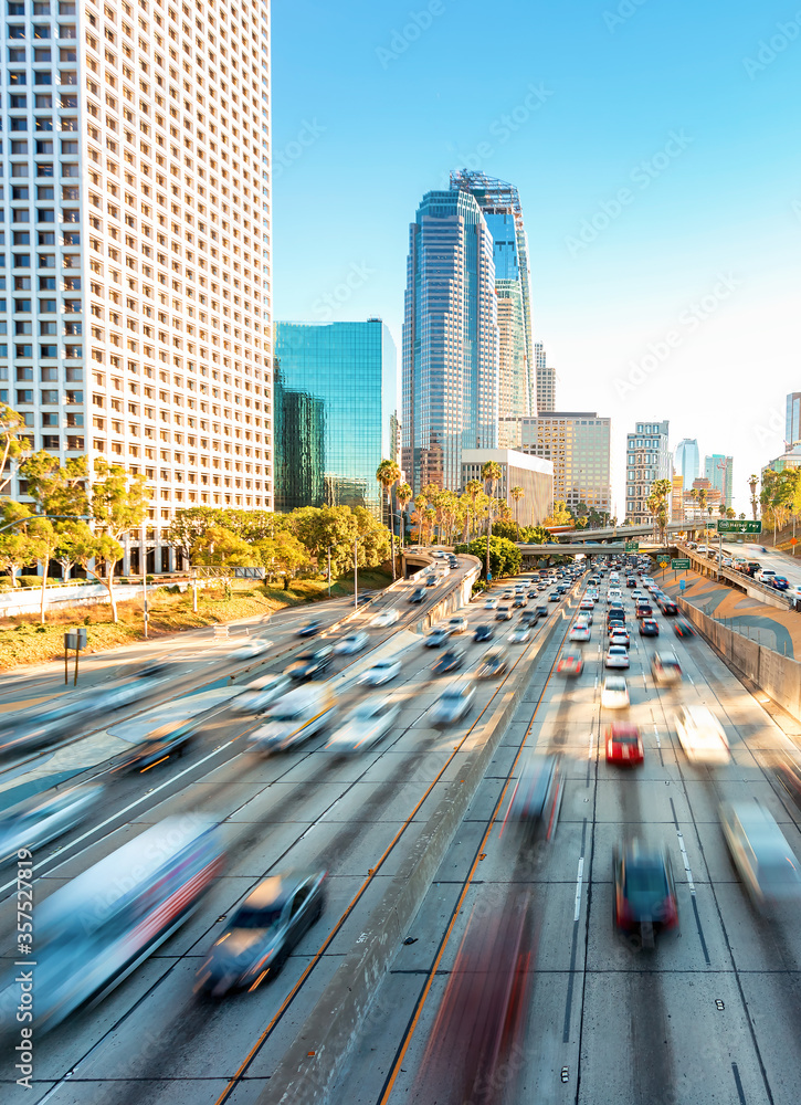 Obraz premium View of Dowtown LA traffic with motion blur