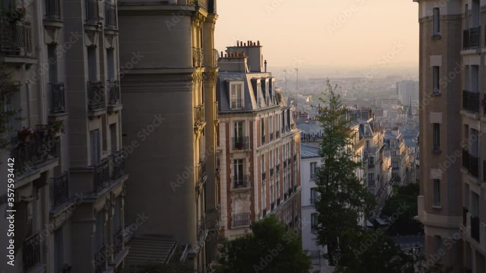 PARIS_Montmartre Empty Street Lockdown 6_Golden Hour