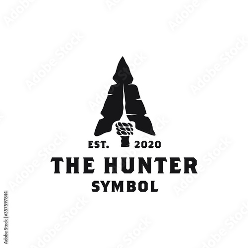 creative Vintage Retro Rustic Arrowhead Spear Hunting Hipster Logo Design