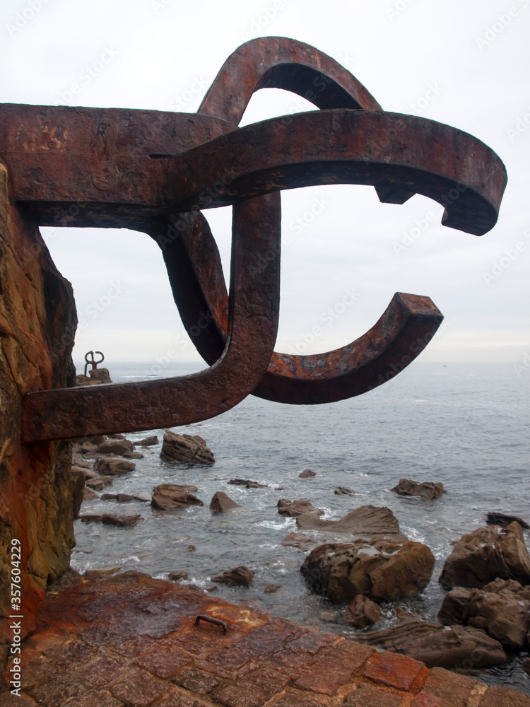 Fototapeta premium Horizontal view of the sculpture 