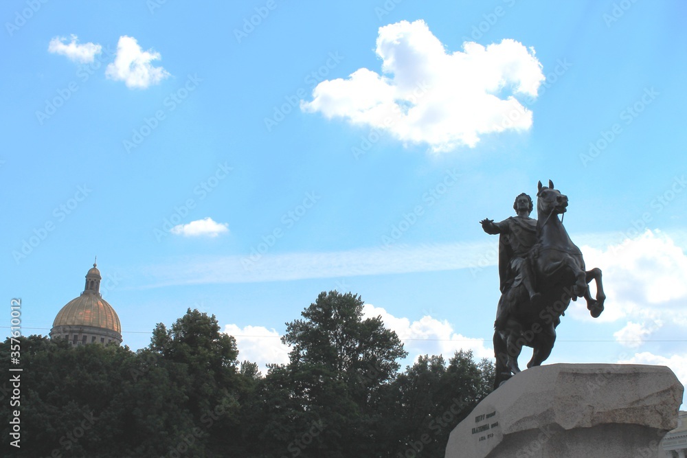 Obraz premium City Of Saint Petersburg. Russia. history of Russia. culture of Russia. Sights and nature of Saint PETERSBURG. Peterhof.