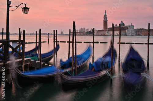 Gondeln in Venedig  © franke 182