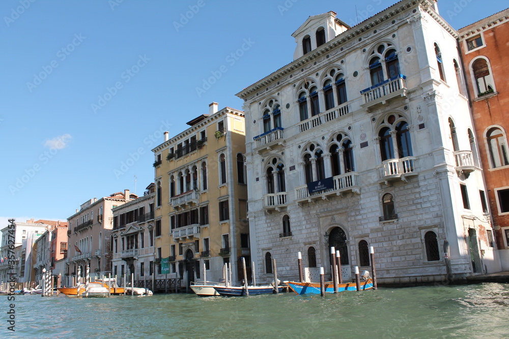 Naklejka premium Venice. Italy. The Culture Of Italy. Sights and nature of Italy. Sea. The sun.