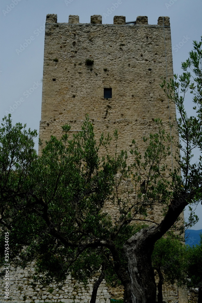 Torre medievale, Italia