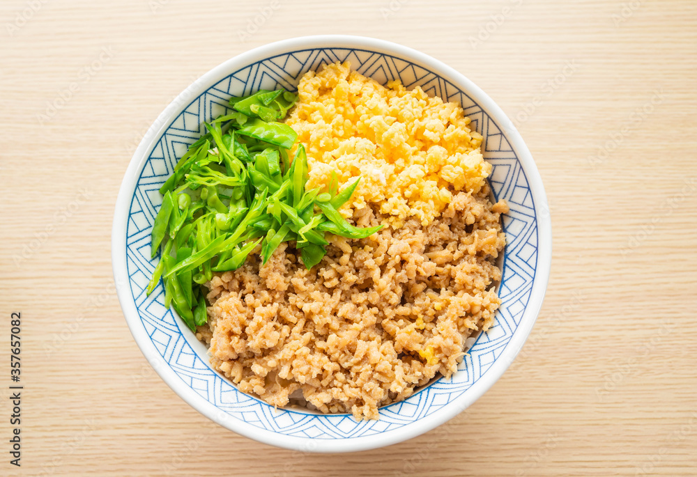 鶏そぼろ丼 鶏そぼろ丼