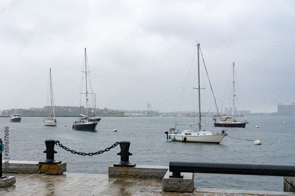 Fototapeta premium Boston on a rainy day overlooking the ocean 