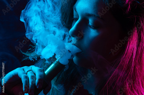 Vape. Vaper. Vape face clos...