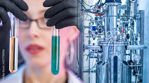 Tableau sur toile Work with a bioreactor