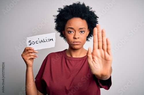 Fotografi Young African American afro politician woman with curly hair socialist party mem