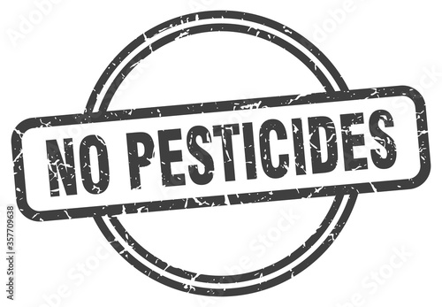 no pesticides grunge stamp. no pesticides round vintage stamp