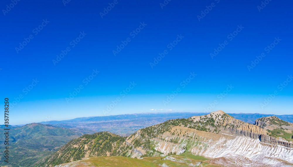 Naklejka premium Summit of Mount Timpanogos, Utah, USA day light