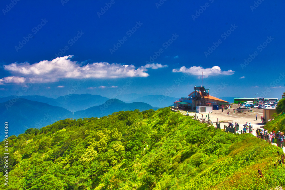 伊吹山山頂 夏山 夏空 白い雲 Stock Photo Adobe Stock 伊吹山山頂 夏山 夏空 白い雲 Stock Photo Adobe Stock