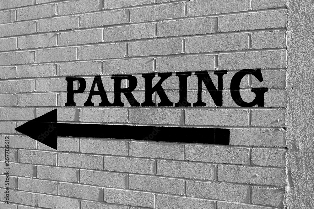 Fototapeta premium Parking Sign Arrow Pointing to the Left