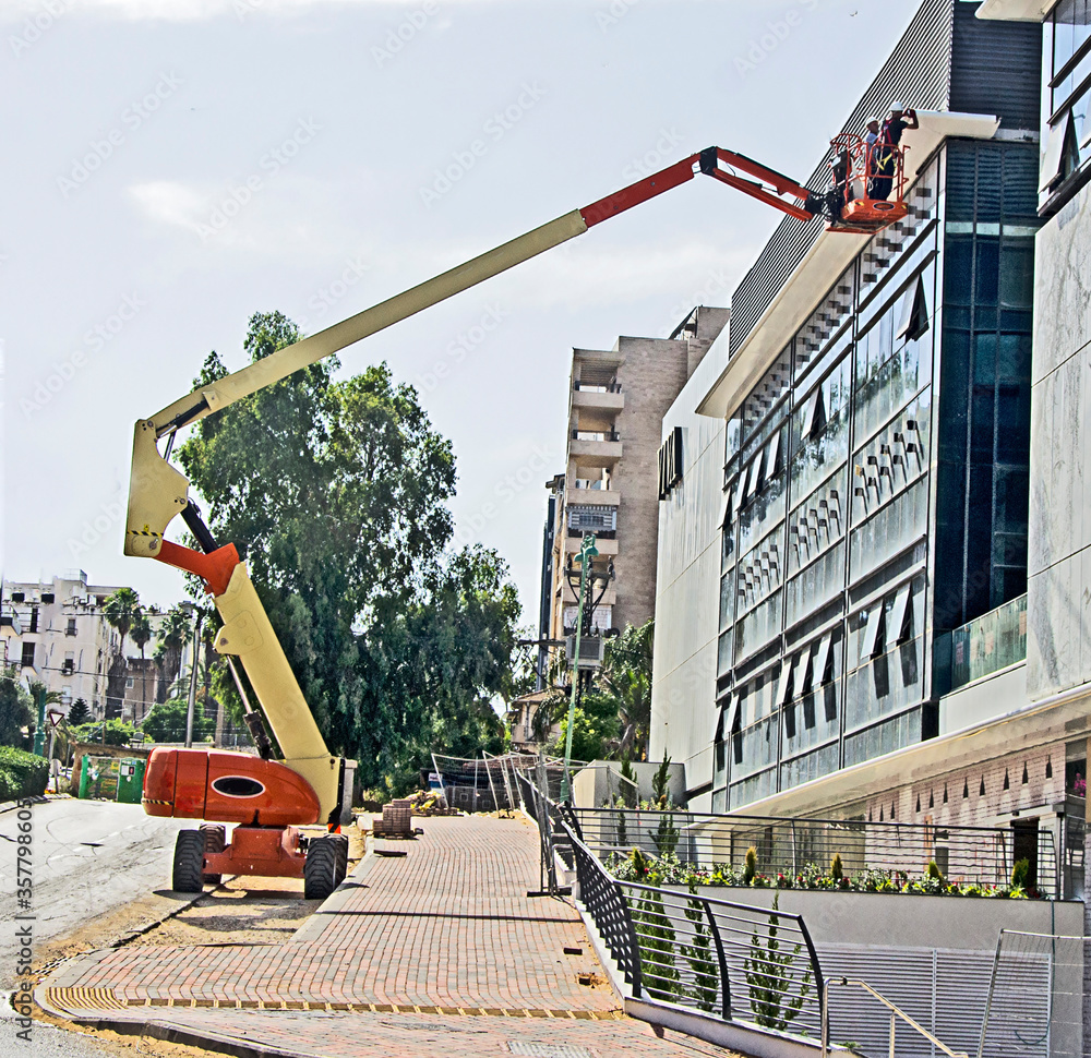 Repair of building in Israel