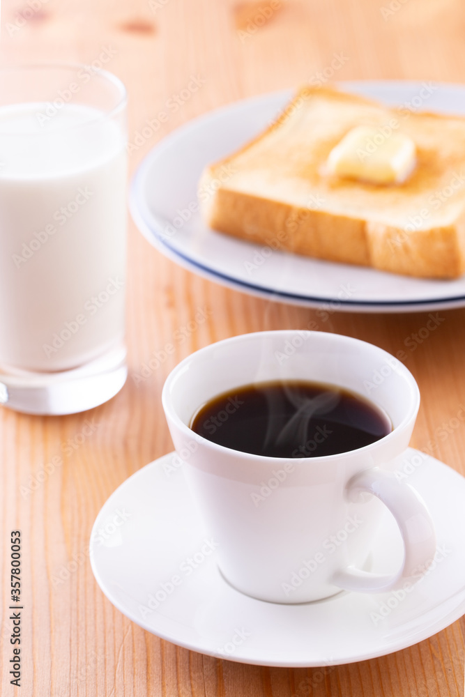 ホットコーヒーとバタートースト ホットコーヒーとバタートースト