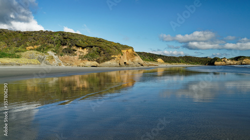 Fototapeta Naklejka Na Ścianę i Meble -  Wharariki Beach, Golden Bay, New Zealand.