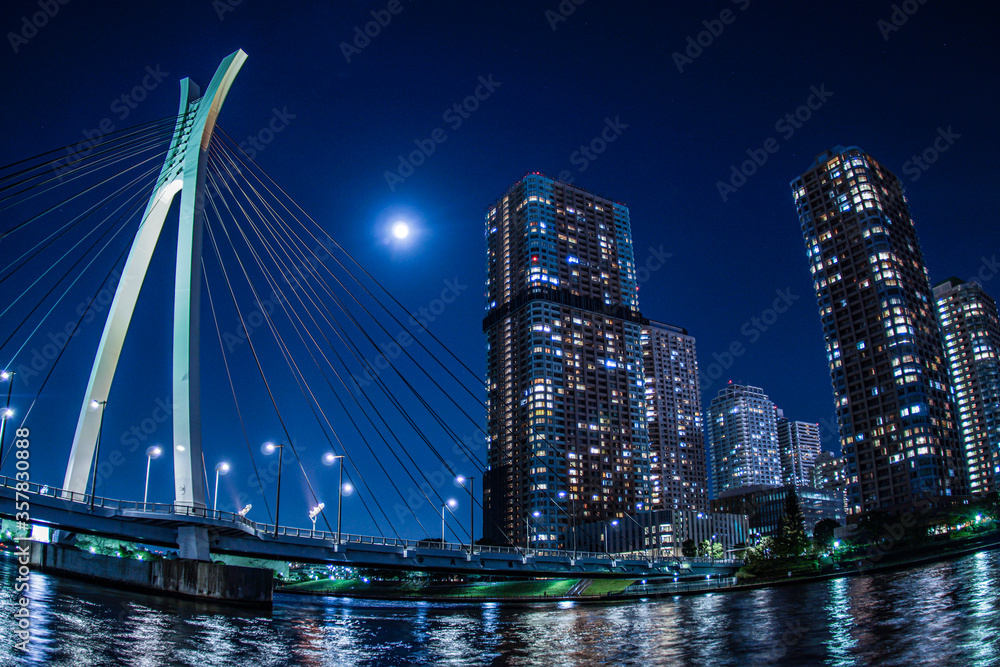 Fototapeta premium 東京都中央区の高層ビル群のイメージ