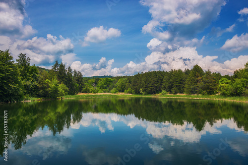 Fototapeta Naklejka Na Ścianę i Meble -  Panoramic view on mountain lake