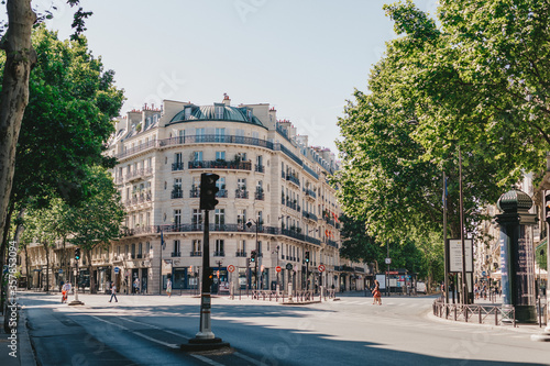 Fototapeta Naklejka Na Ścianę i Meble -  beautiful paris street