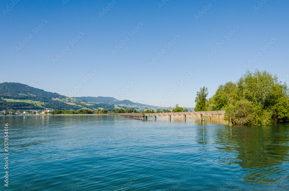 Rapperswil, Zürichsee, Holzsteg, Holzbrücke, Wanderweg, Seedamm, See, Naturschutz, Wasservögel, Hurden, Pfäffikon, Schilf, Schifffahrt, Sommer, Schweiz