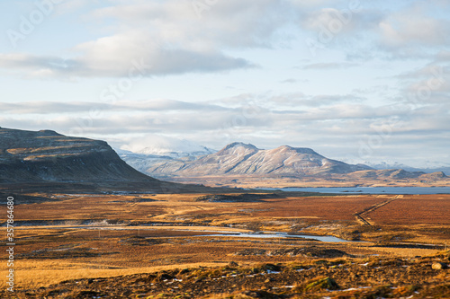 Entre montagne et ambiance désertique - Islande