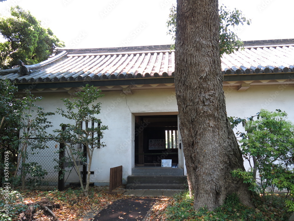 皇居東御苑に残る江戸城の富士見多聞　Fujimi-tamon Defence House (The East Gardens of the Imperial Palace)