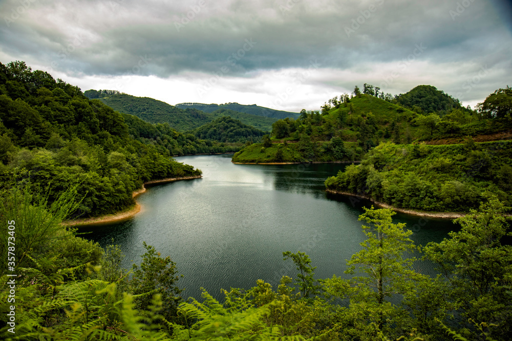Fototapeta premium Embalse de Añarbe por listorreta, Errenteria