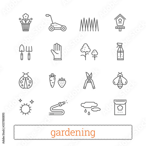 Garden thin line icons. Vector set of gardening and horticulture modern signs. Modern linear design elements for web interface and mobile services. Isolated on white background.