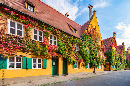 Fotografie Fuggerei housing complex in Augsburg, Germany