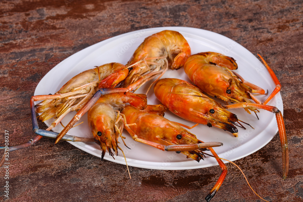 Grilled water prawn in the plate Grilled water prawn in the plate