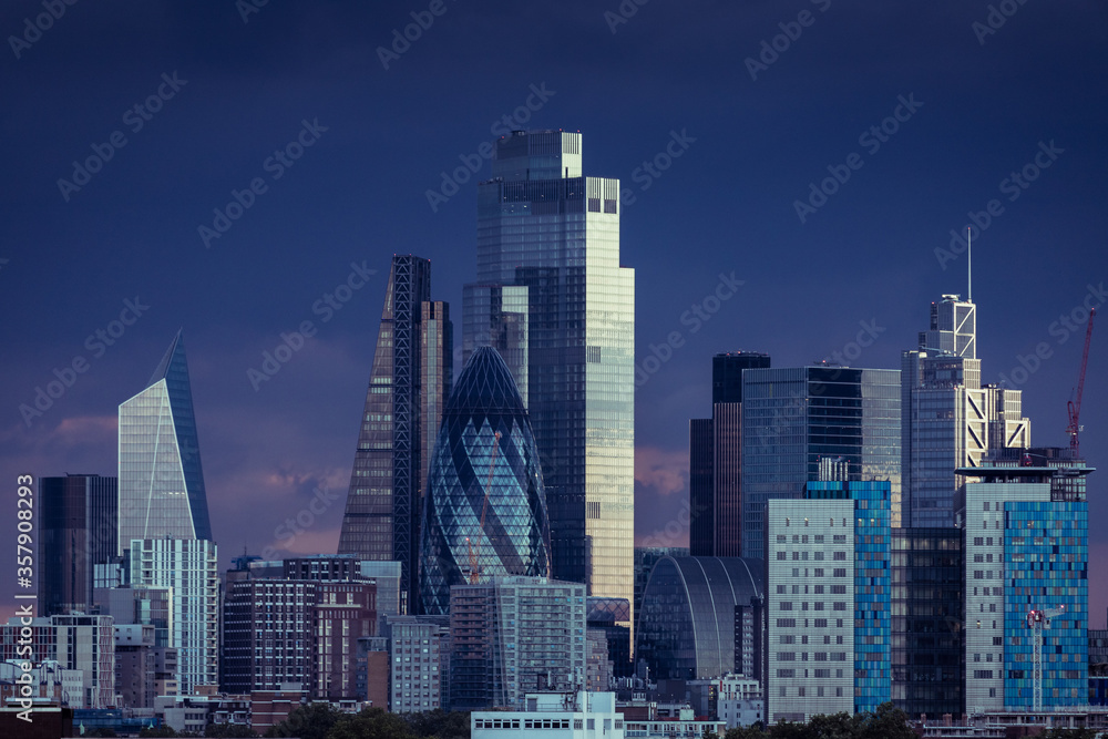 Obraz premium London Skyline in the Evening