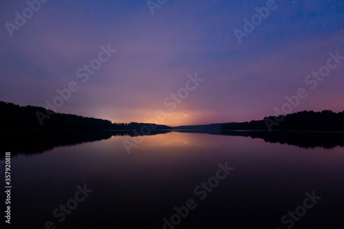 Fototapeta Naklejka Na Ścianę i Meble -  Mazury Warmia Jezioro zachód słońca woda