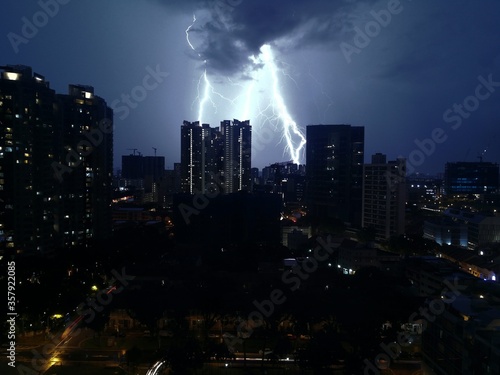 Photography Thunderstorm over Singapore at night - October 2017