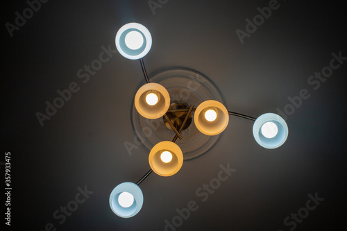alternative chandelier decoration © Emre