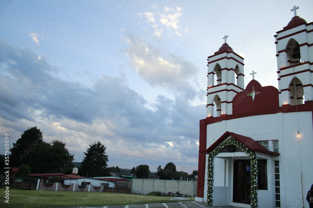Iglesia del Sagrado corazón en Monte de Peña (Catholic Church in the