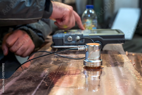 Ultrasonic or ultrasound testing to copper casting material. A common example is ultrasonic thickness measurement, which tests the thickness of the test object.
