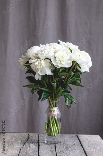 Konstfotografi bouquet of white spring flowers peonies