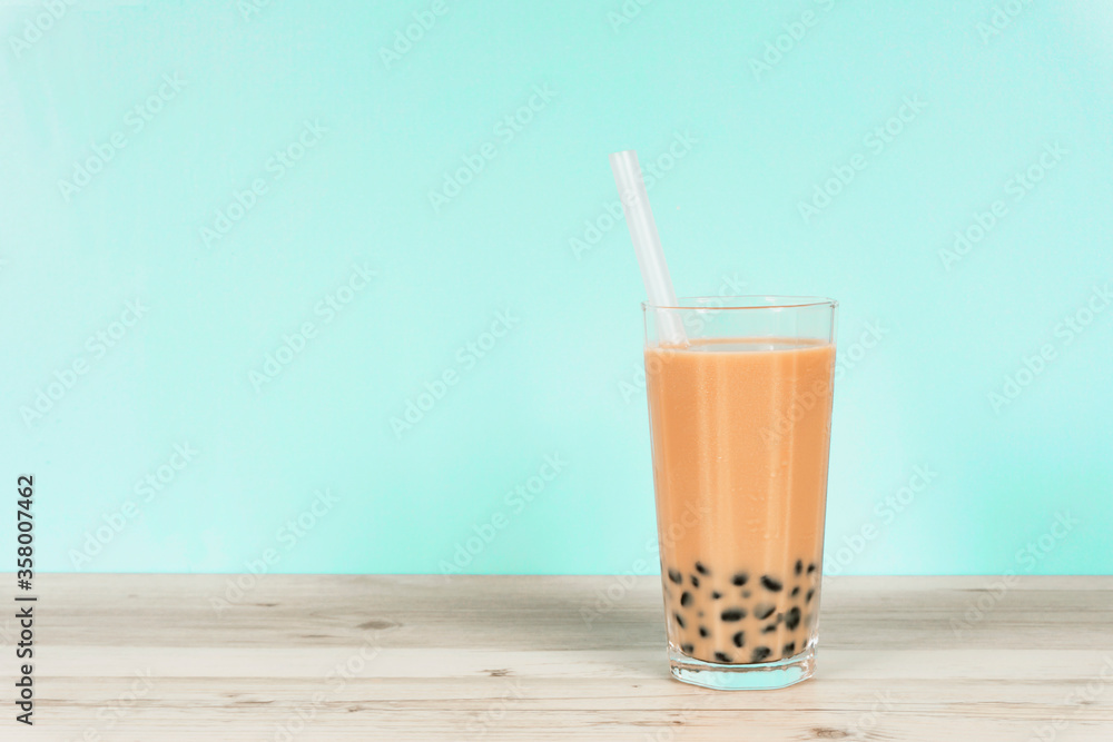 Tapioca drink. Brown. タピオカドリンク ブラウン Tapioca drink. Brown. タピオカドリンク ブラウン